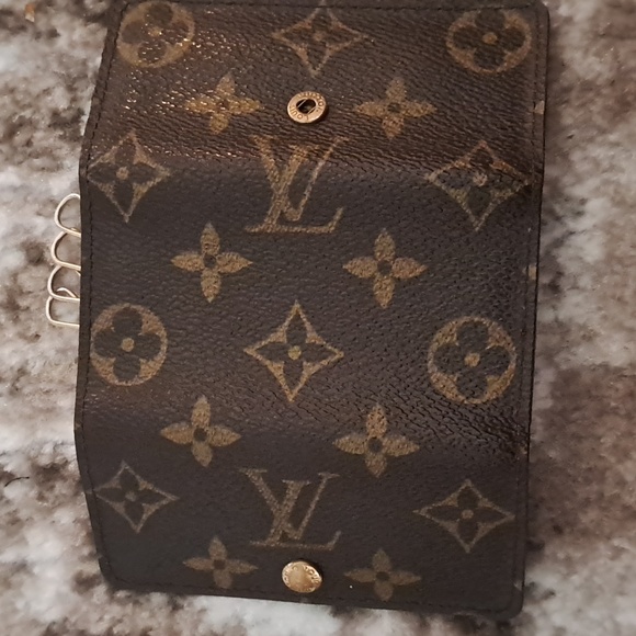 Louis Vuitton key holder - Picture 5 of 7